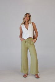 Leila White Linen Vest