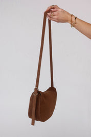BILLINI : Collins Suede Cross Body Bag In Cocoa