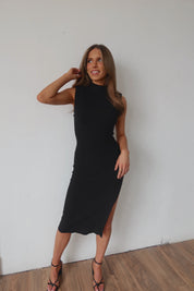 Mia Sleeveless Midi Dress In Black