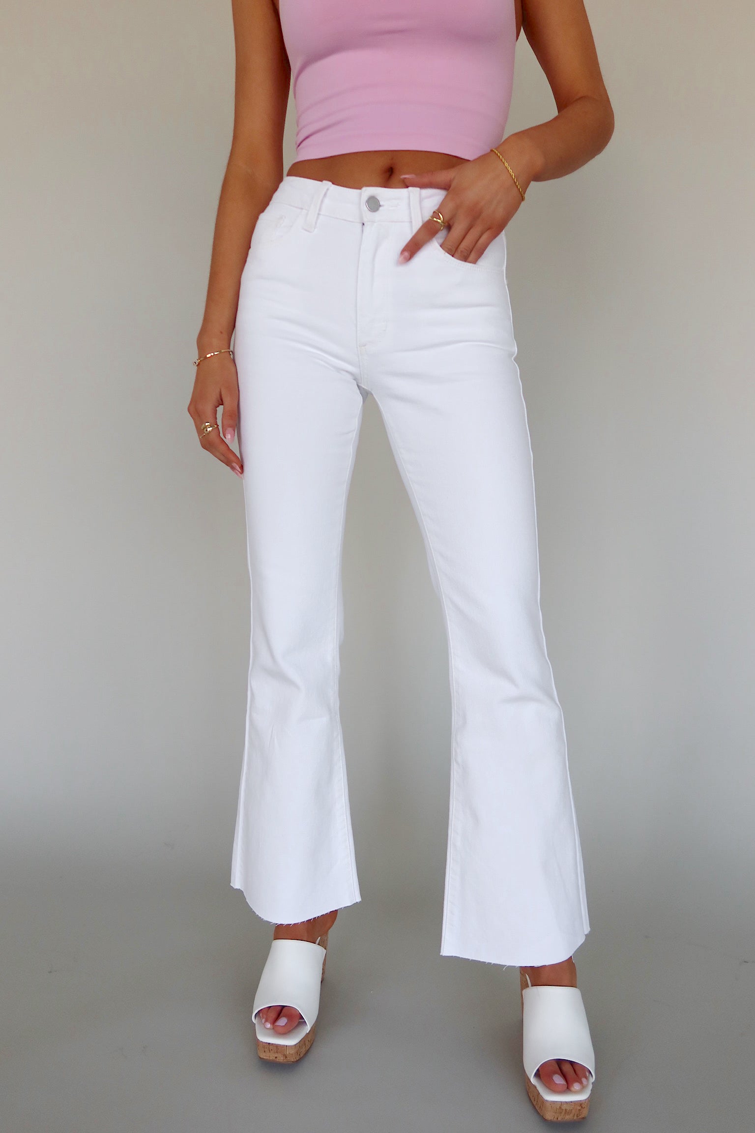 Fray Hem Blanc Flare Jean