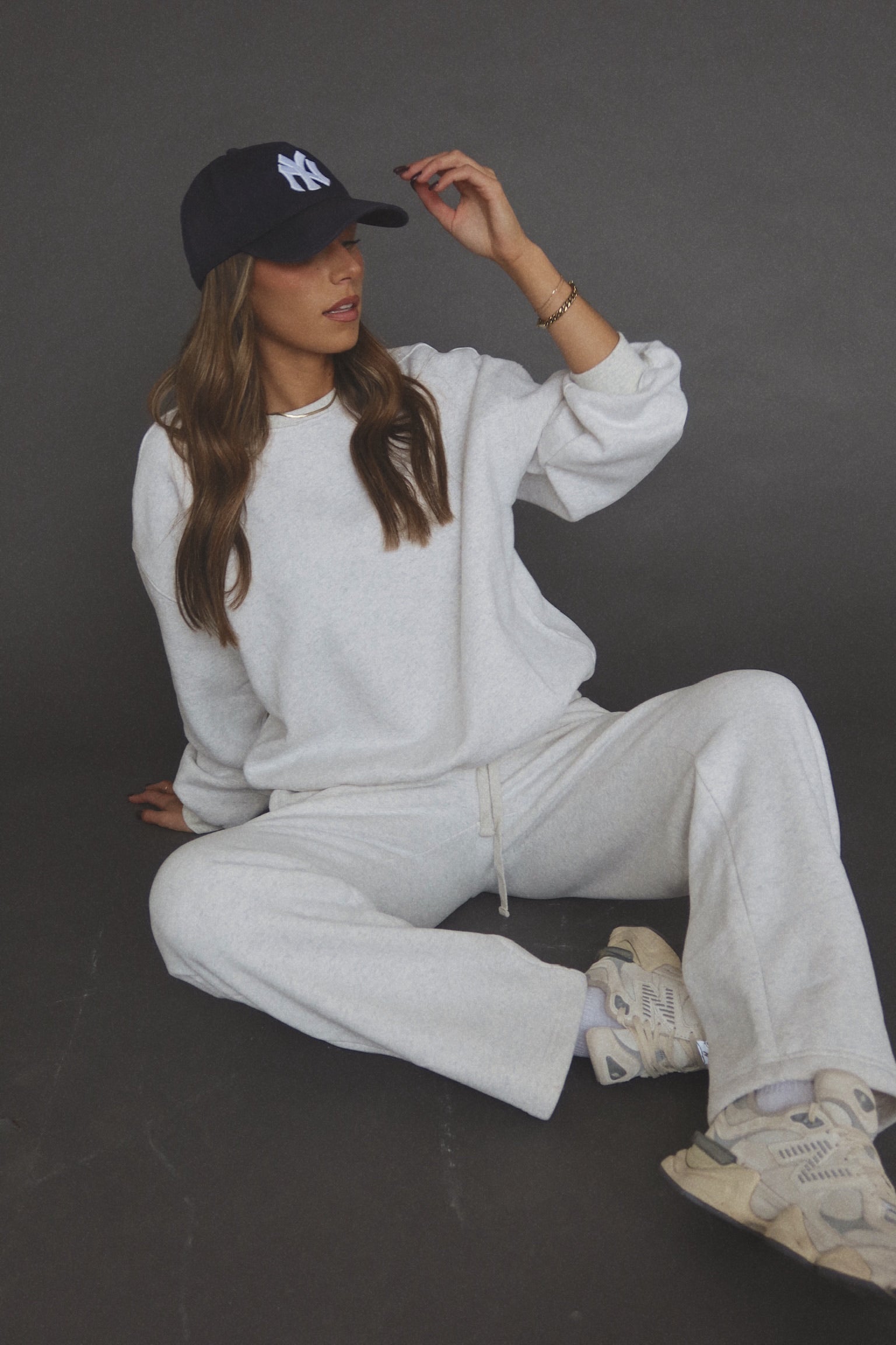 RESTOCKED :Lennox Crew Neck Sweatshirt In Heather White