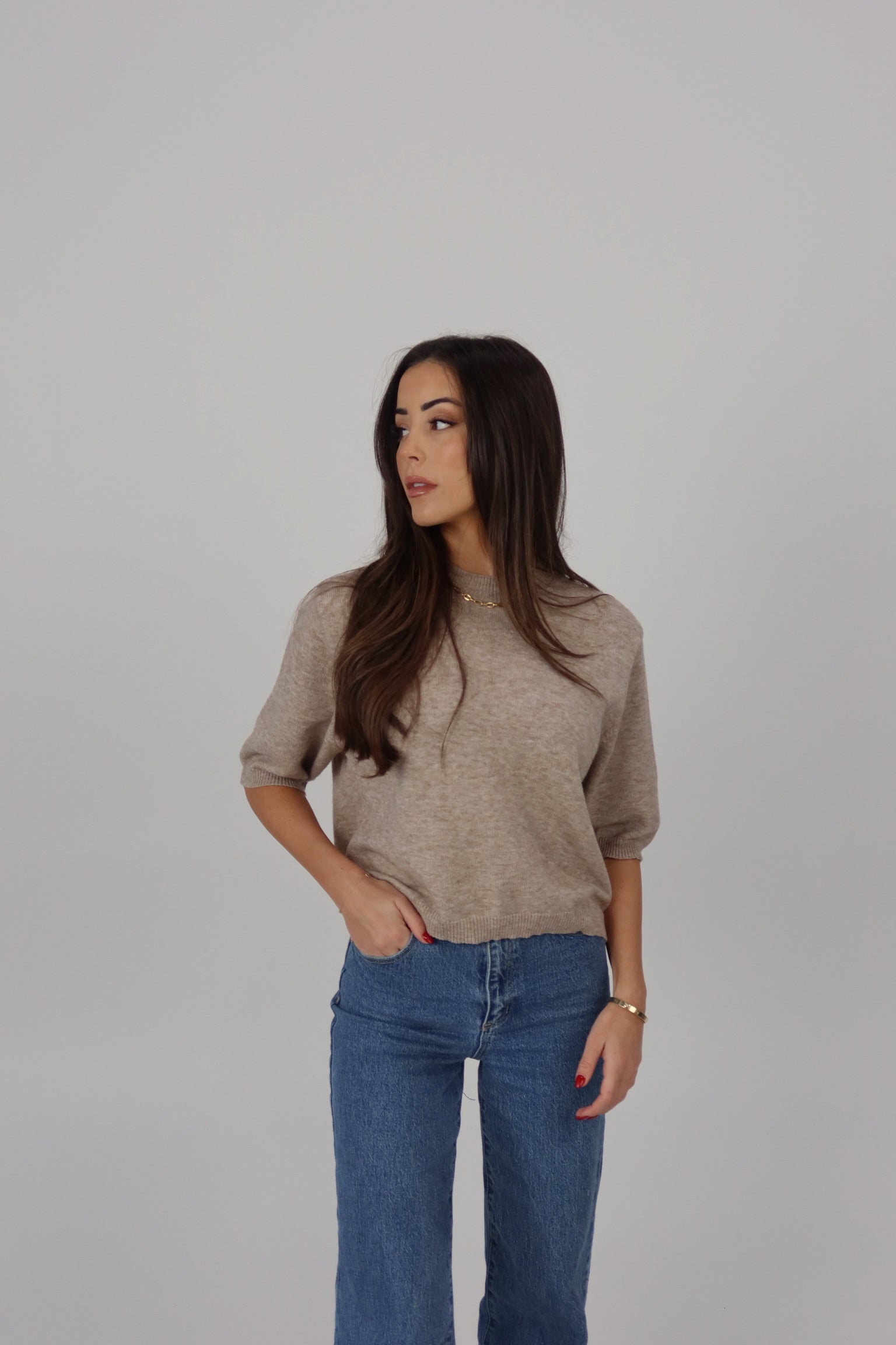 Sela Short-Sleeve Sweater Top in Mocha