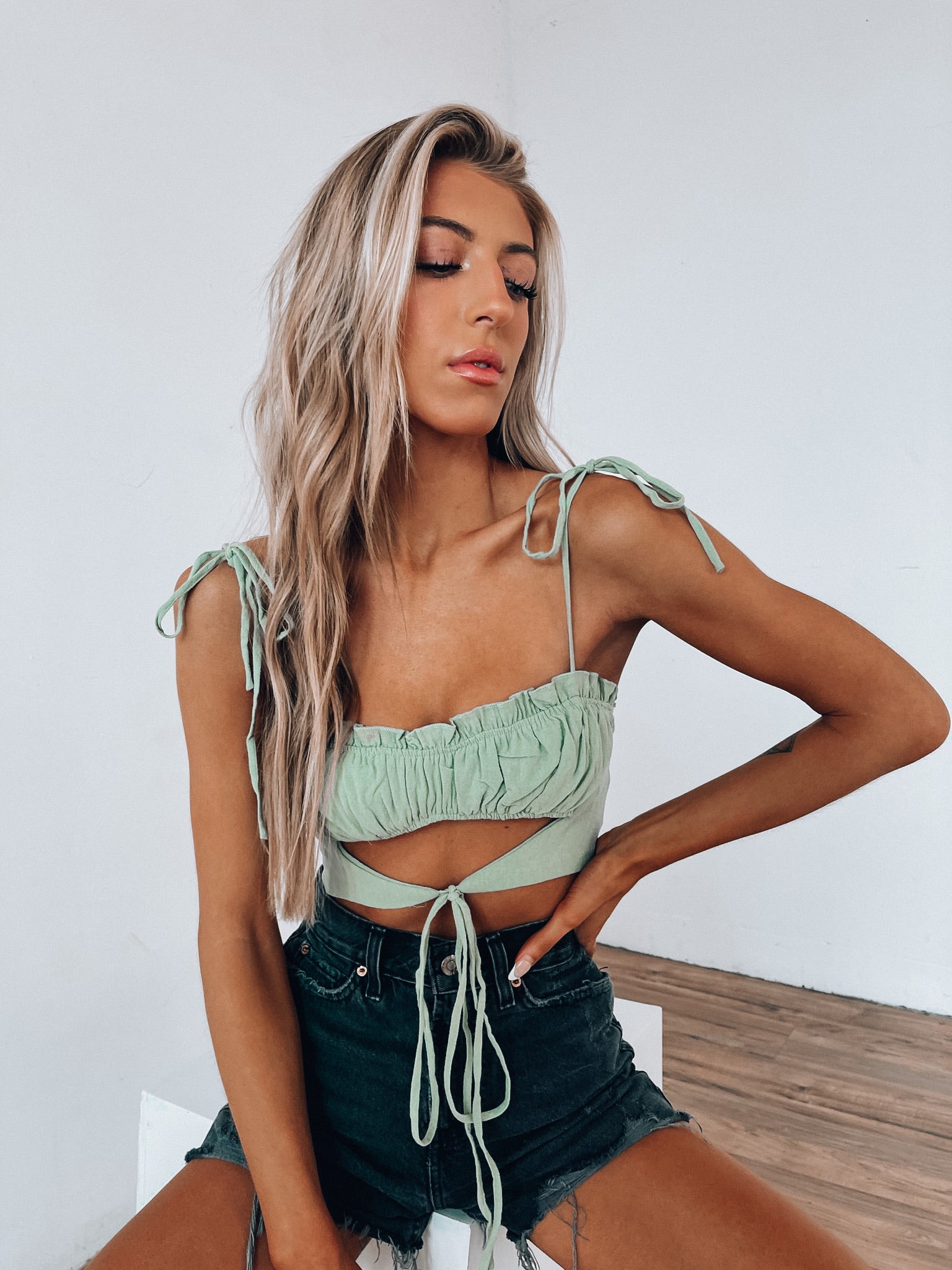 Eva Sage Cut Out Crop