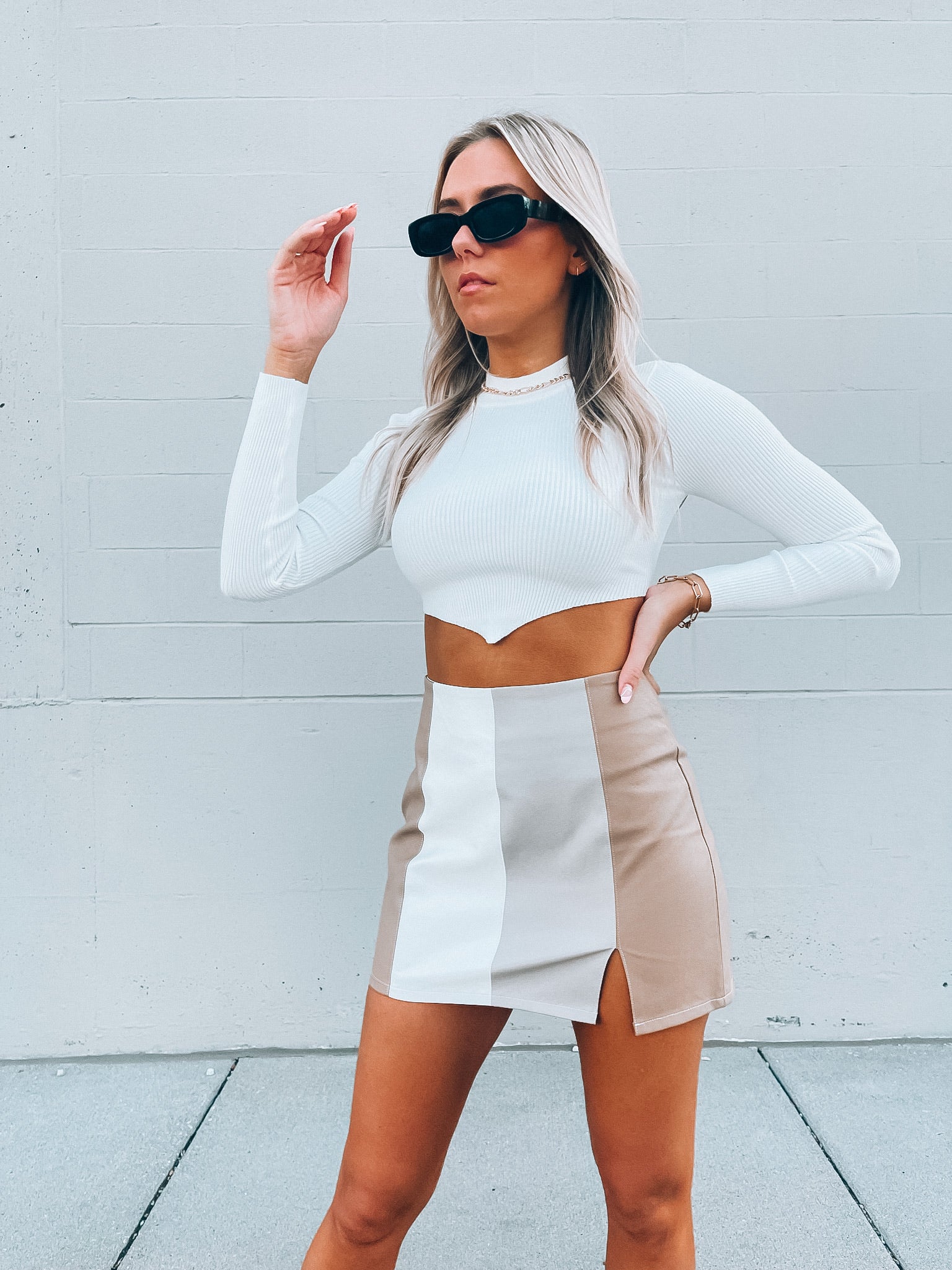 SALE :Lindsey Mockneck Crop