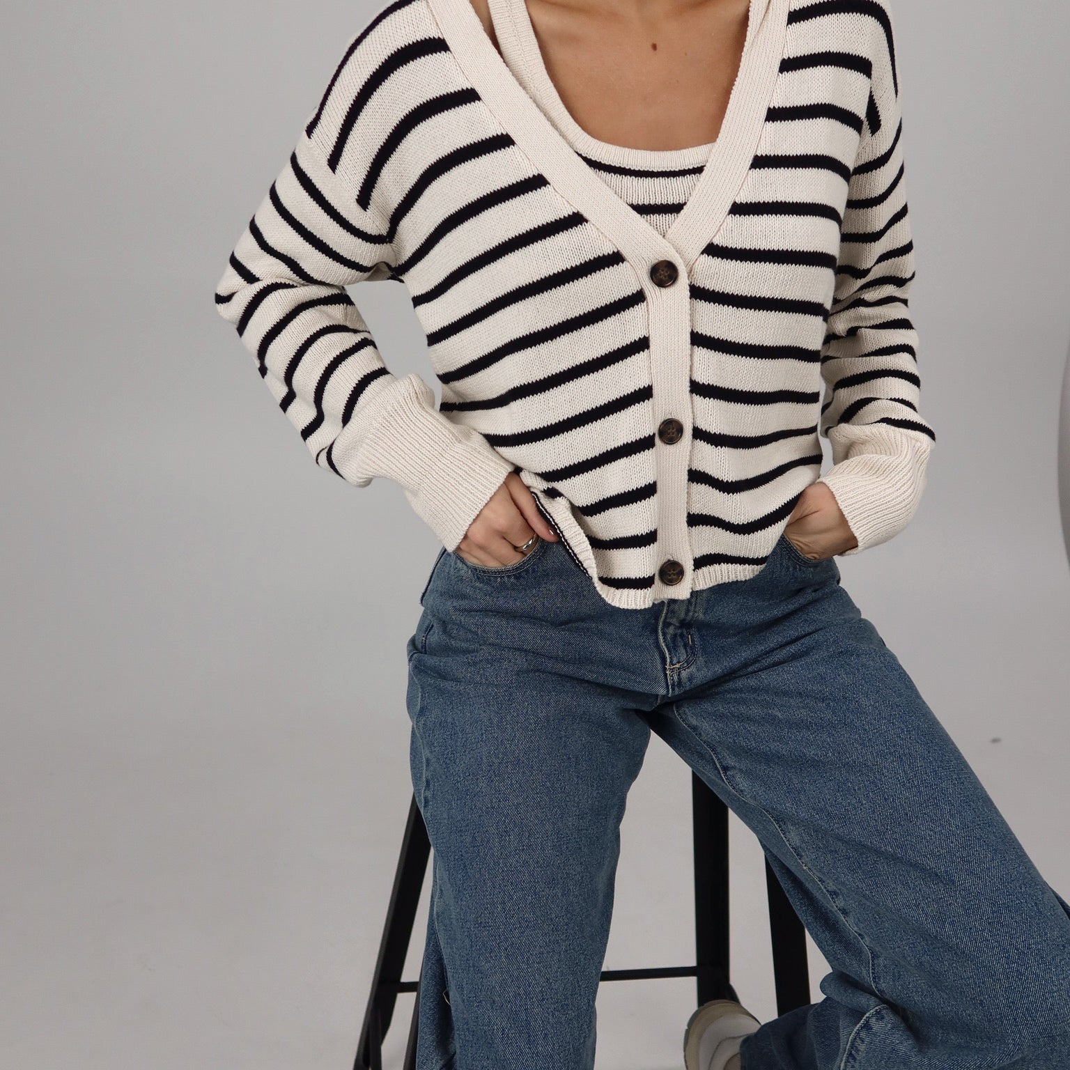 Sweaters & Knits