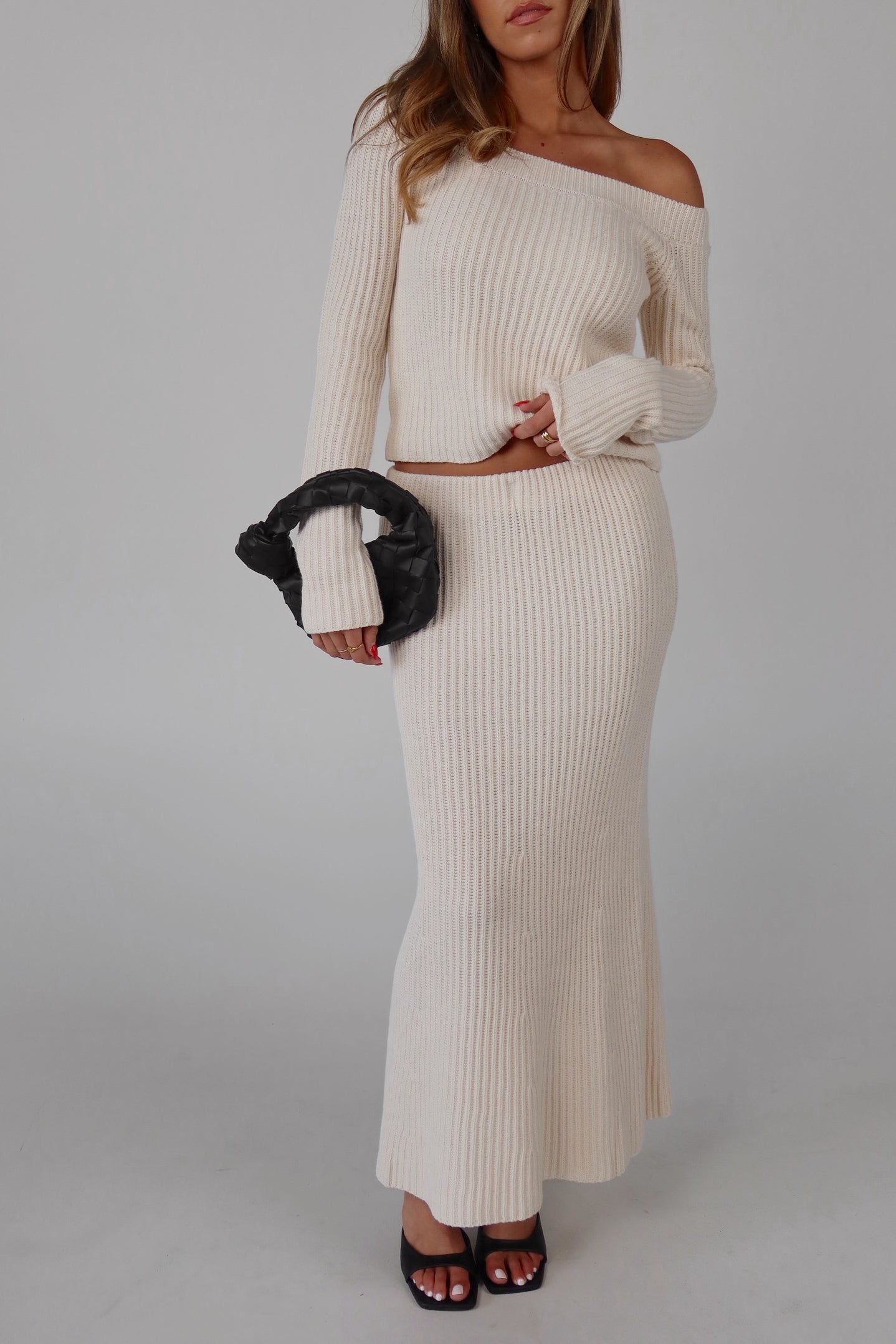 Kalynn Knit Ribbed Sweater Midi Skirt