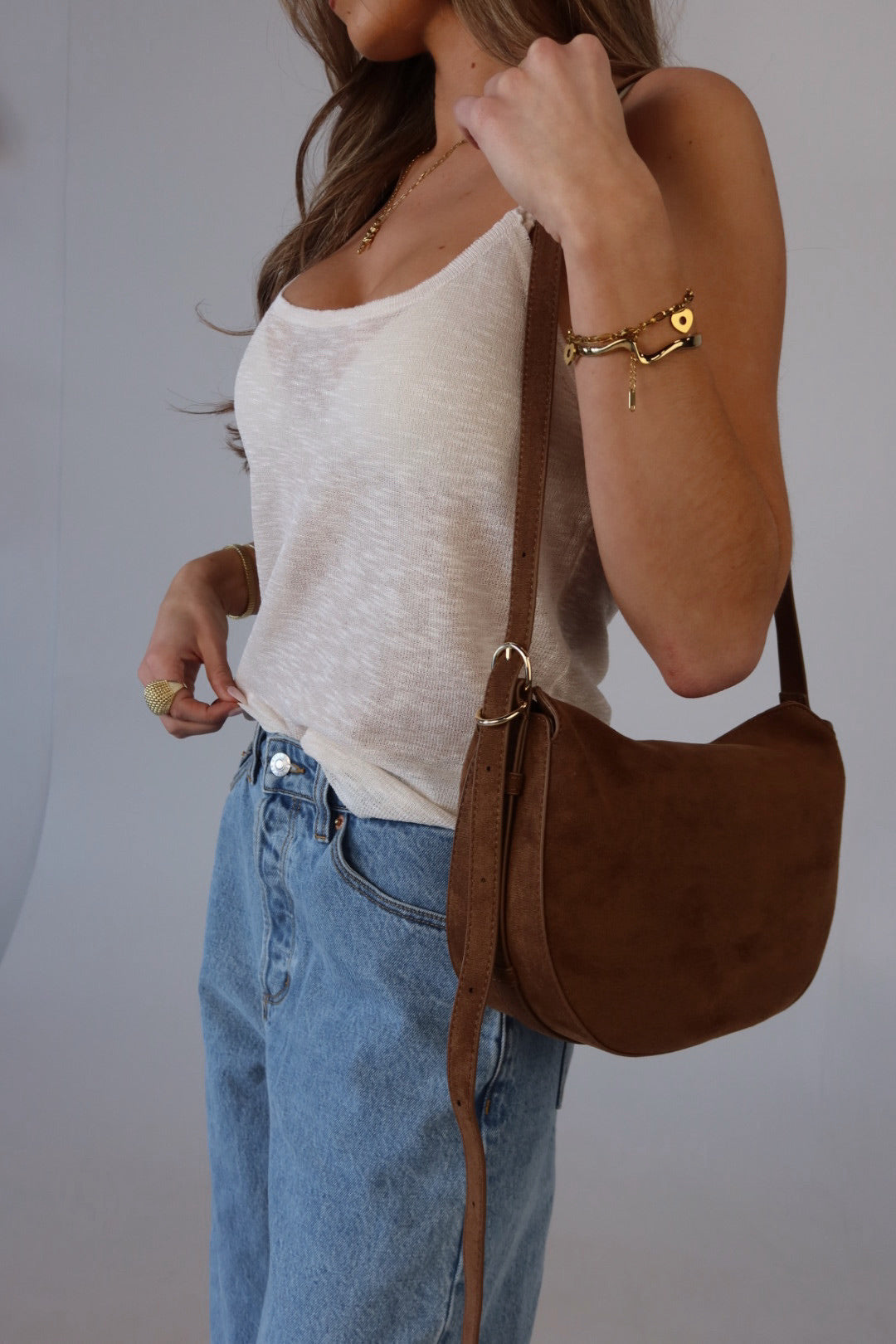 BILLINI : Collins Suede Cross Body Bag In Cocoa