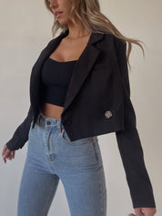 Devon Cropped Blazer In Black