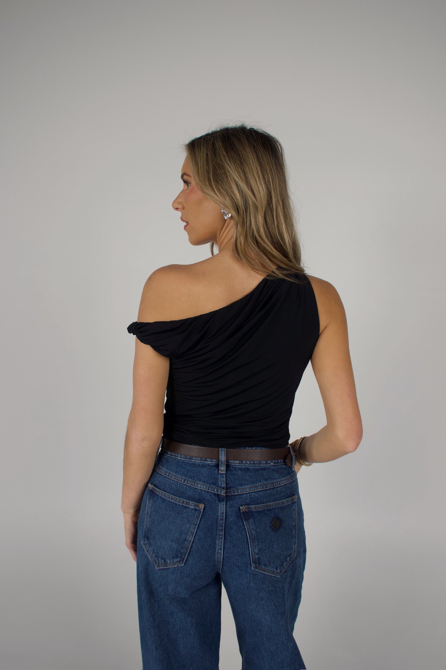 Jenni One Shoulder Top In Black