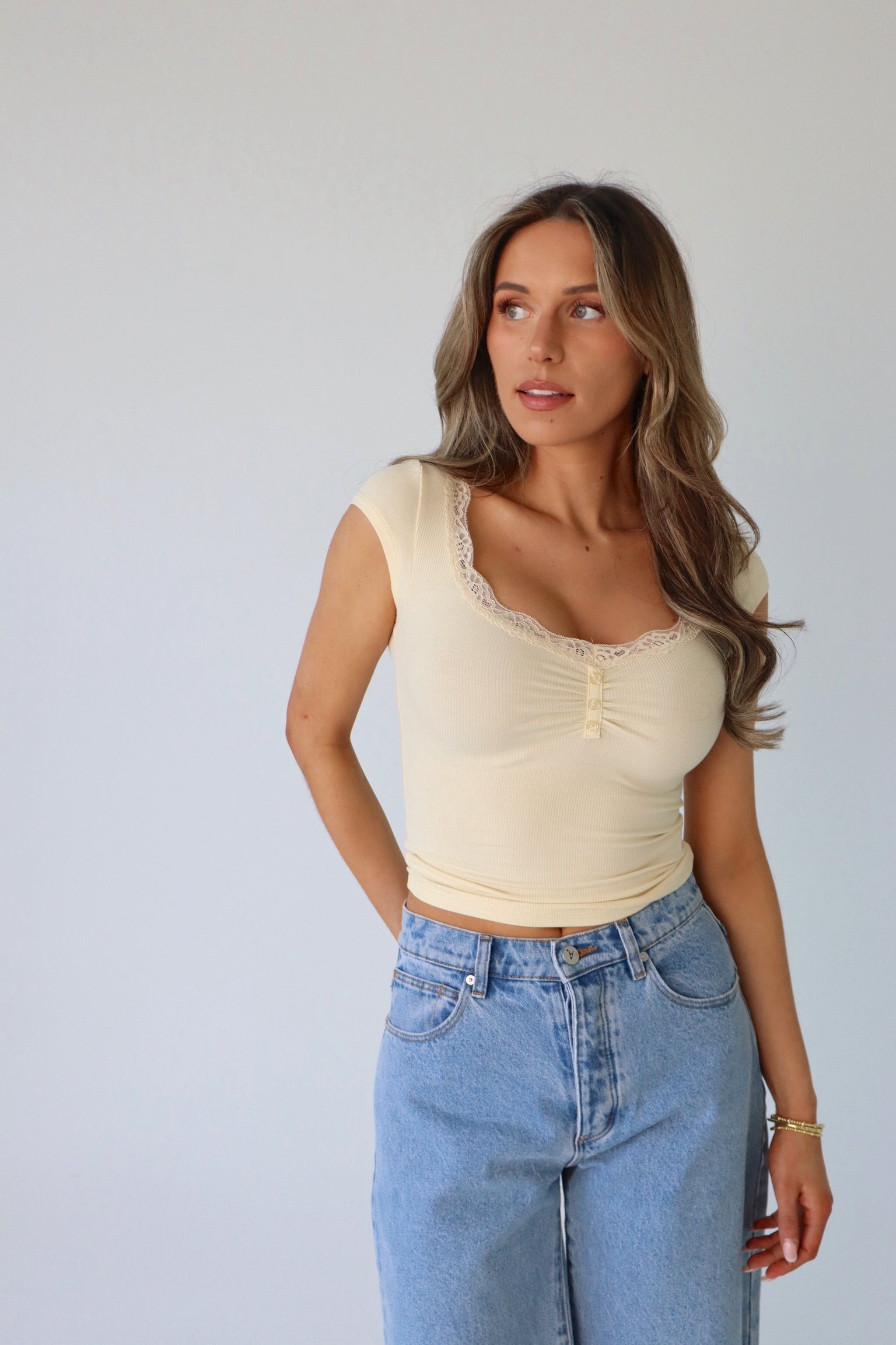 ABRAND: 95 Jort In Gigi