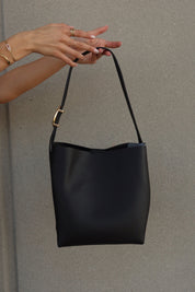 BILLINI : Francesca Shoulder Bag In Black