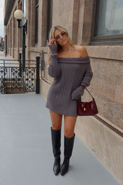 Luna Off-Shoulder Chunky Knit Sweater In Charcoal