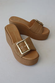 DOLCE VITA : Jilian Wedge In Mocha Raffia