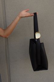 BILLINI : Francesca Shoulder Bag In Black