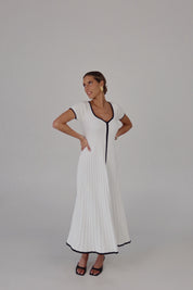 Pleated Contrast Binding Maxi Sweater Dress