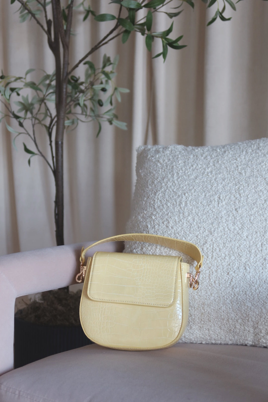 BILLINI : Harper Crossbody Bag In Yellow