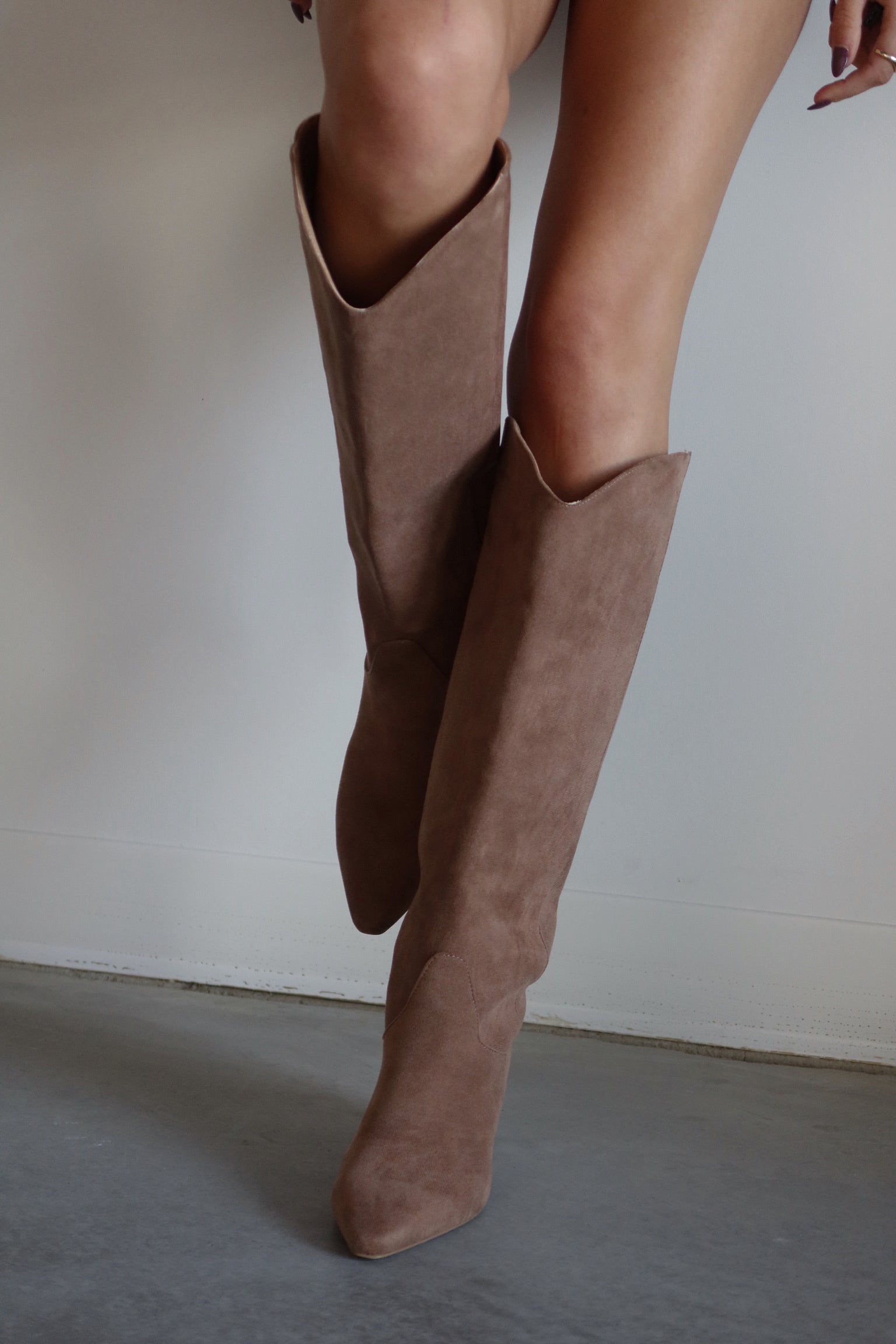 BILLINI LUKA Boot In Russet Suede – Madida Clothing