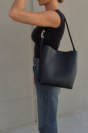 BILLINI : Francesca Shoulder Bag In Black