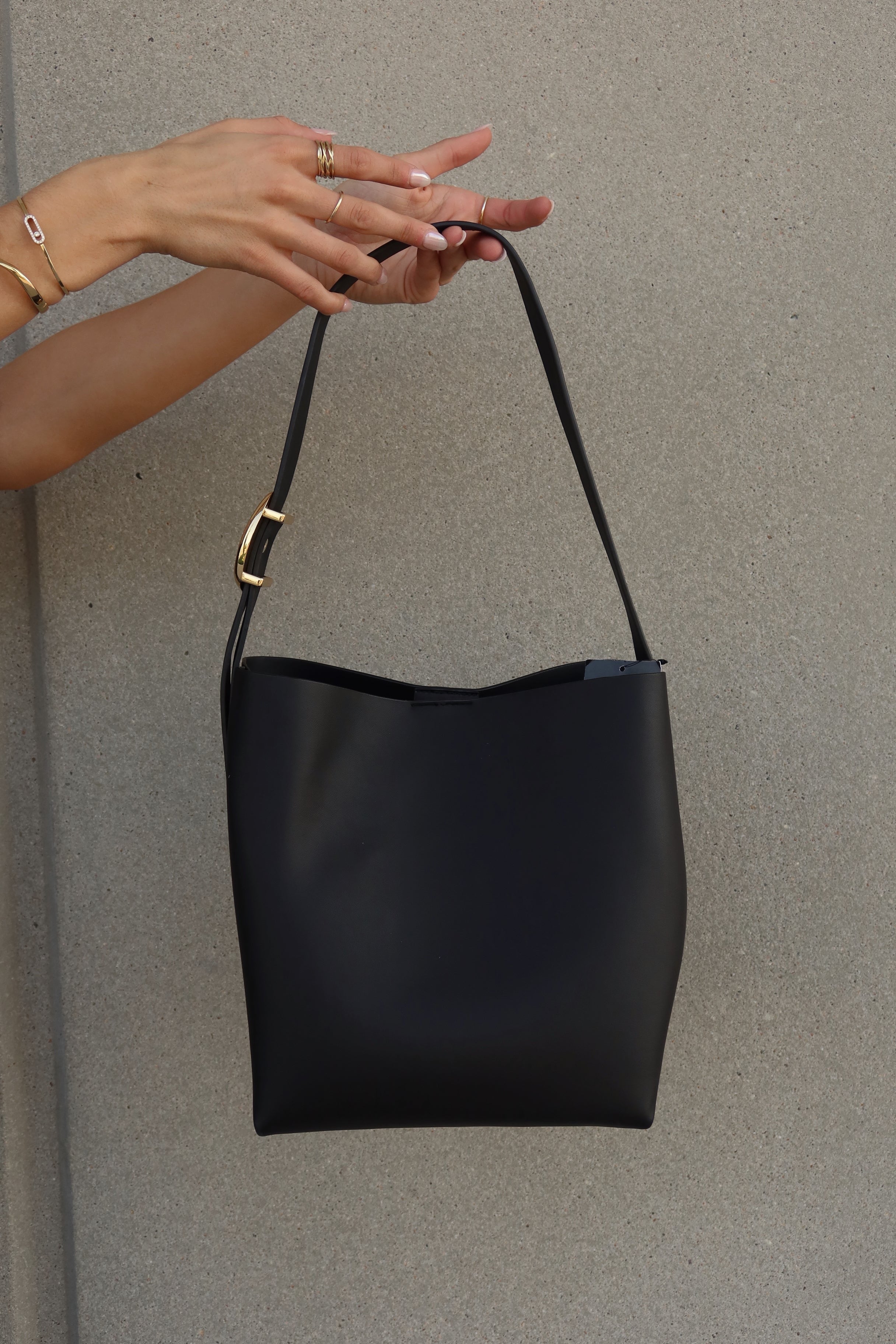 BILLINI : Francesca Shoulder Bag In Black