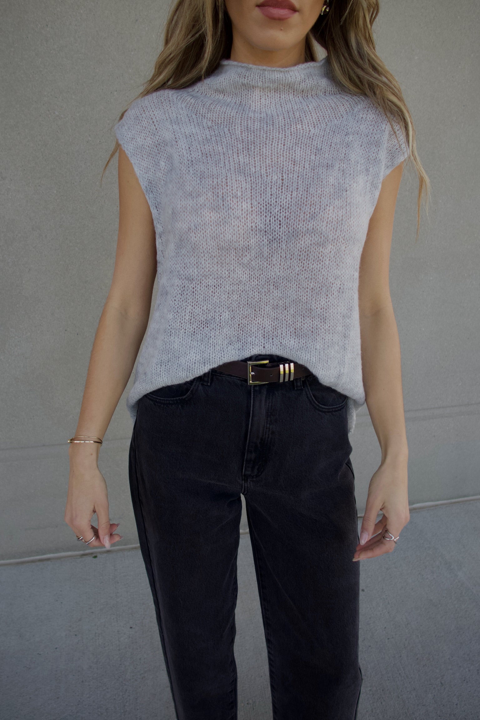 Noa Sleeveless Knit Top In Grey