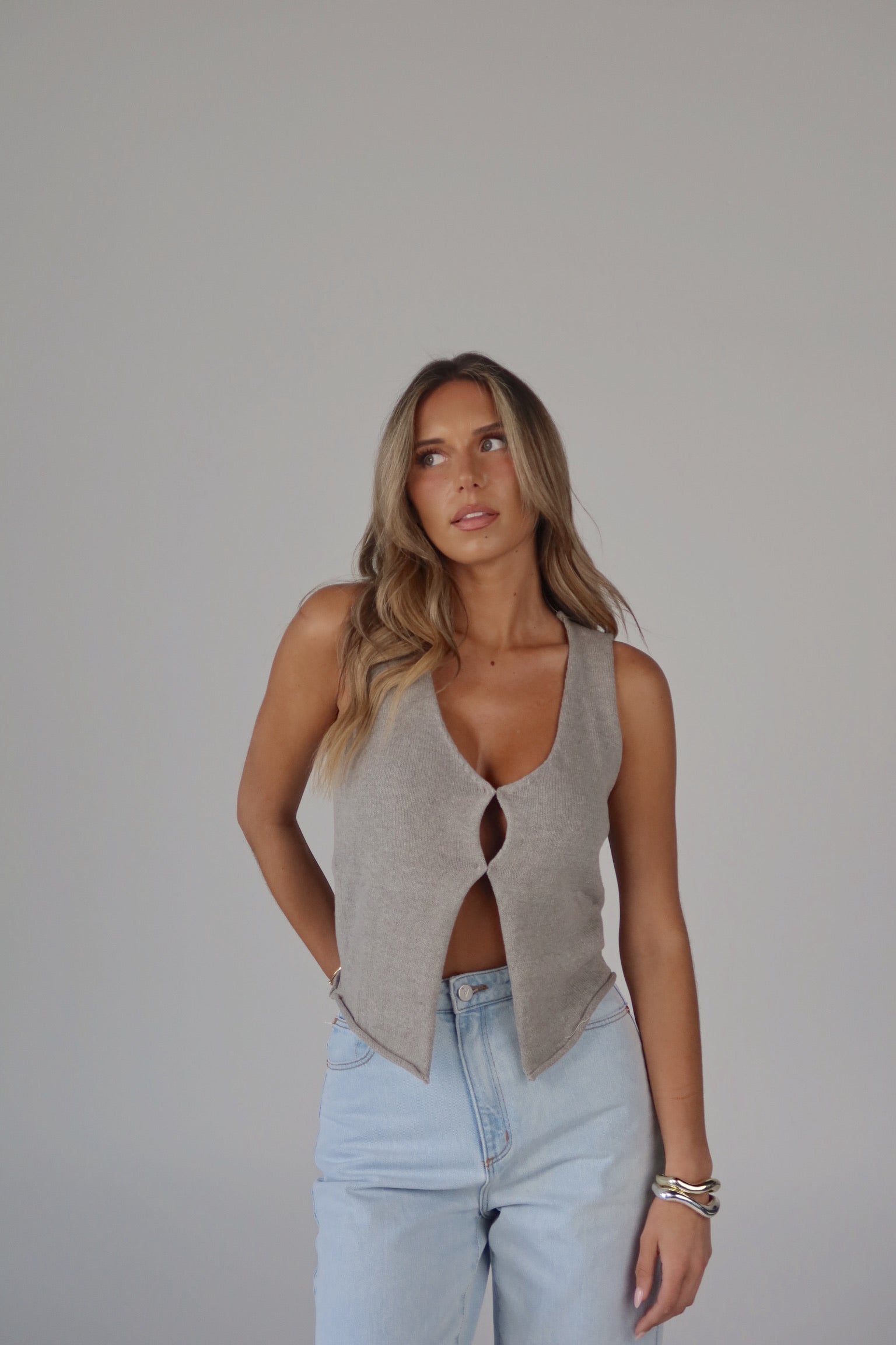 Colbie Knit Split Front Top in Grey