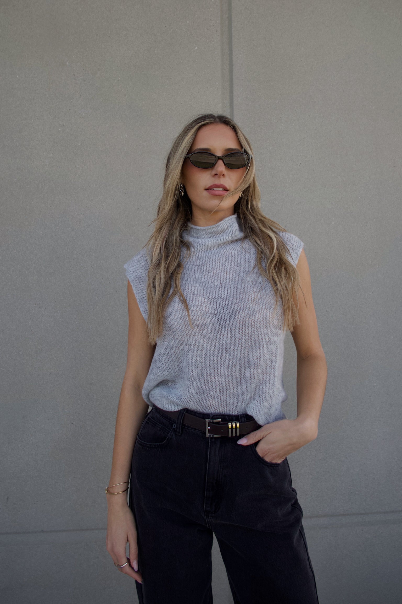 Noa Sleeveless Knit Top In Grey