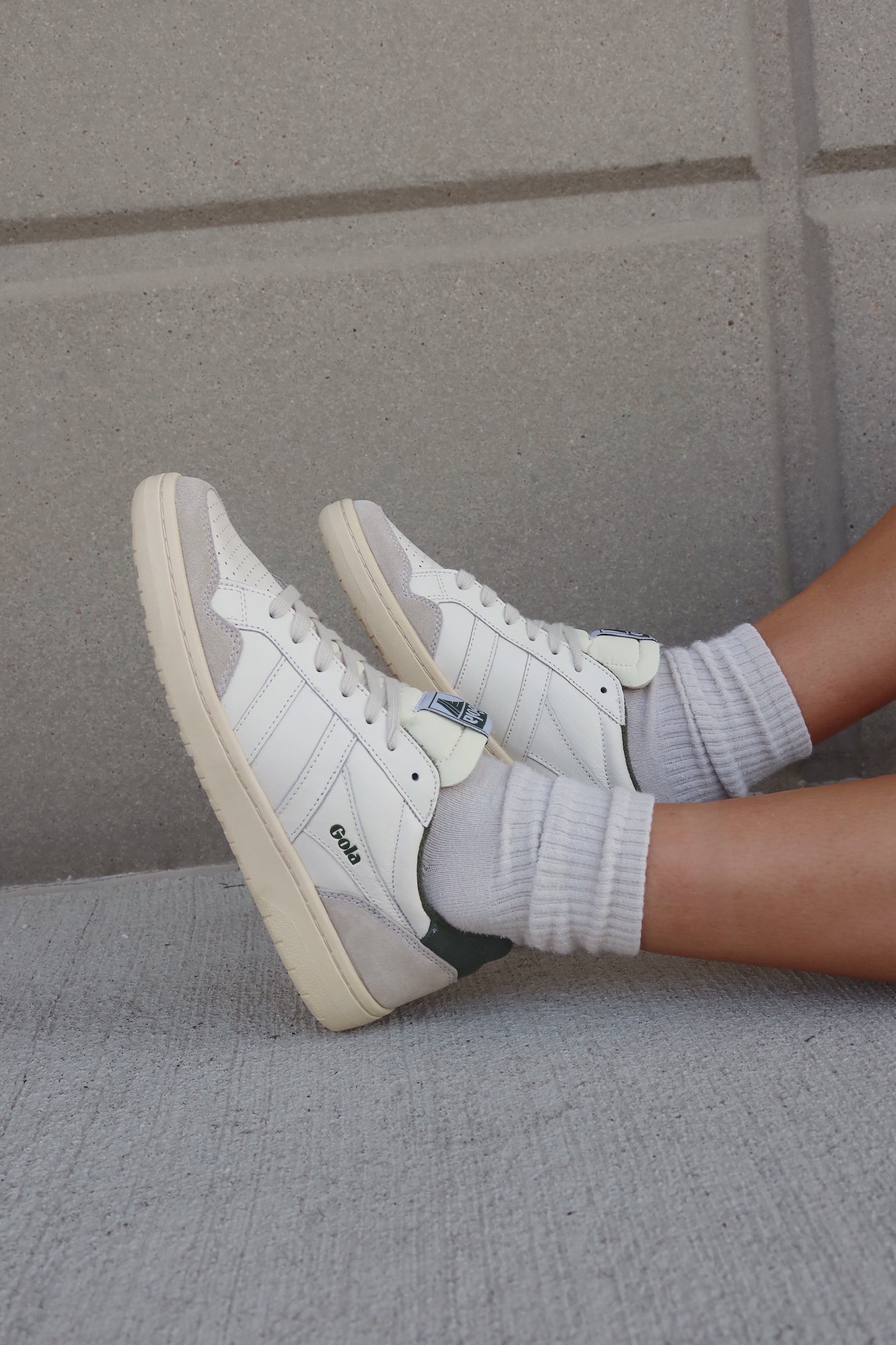 GOLA : Eagle Sneaker In Off White/Evergreen