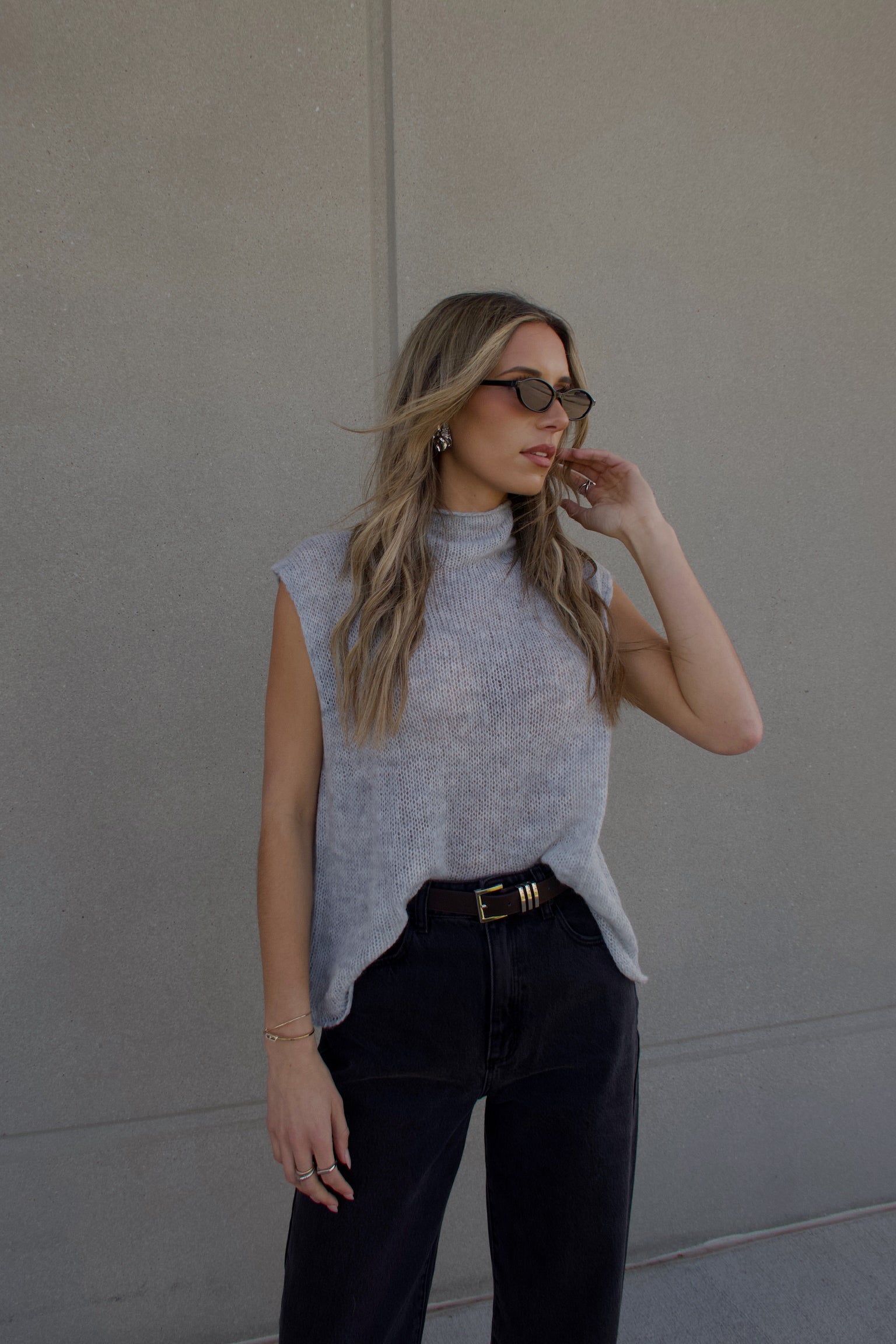 Noa Sleeveless Knit Top In Grey