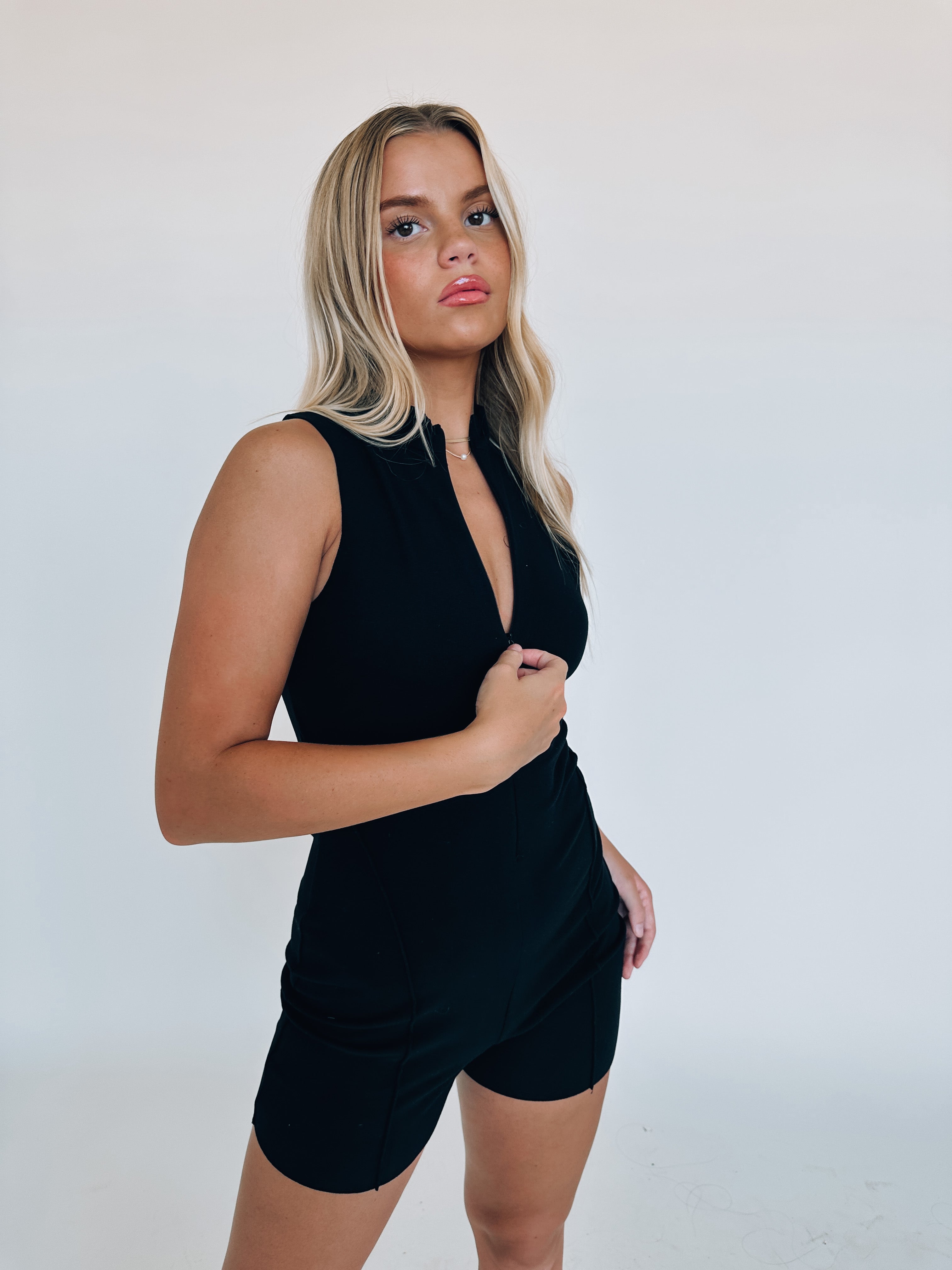 Joah Sleeveless Romper In Black