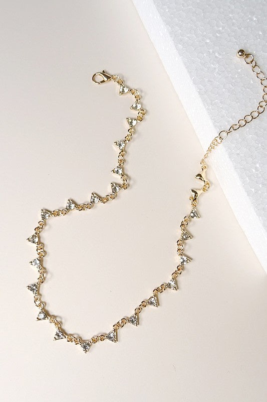 Nightlife Choker Necklace In Gold