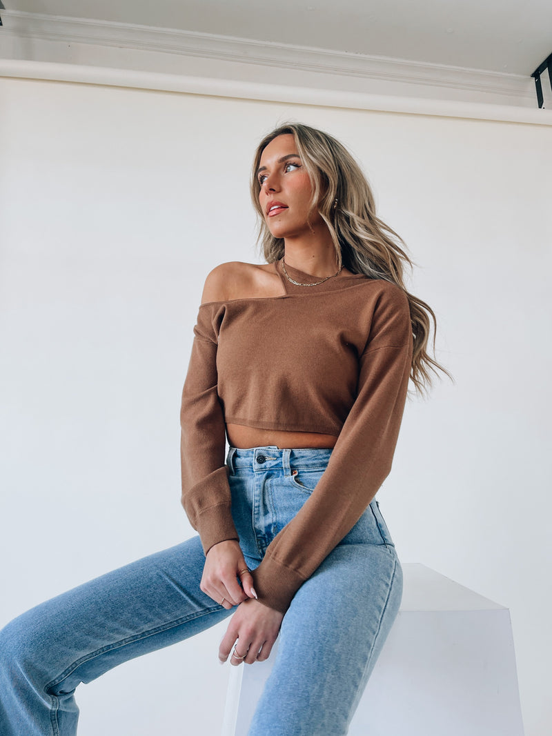Trystan Cropped Sweater In Brown