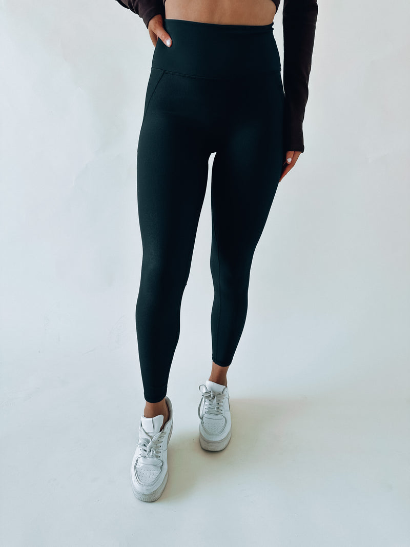Explore Recycled Polyester High-Waisted Front Slit Legging 27