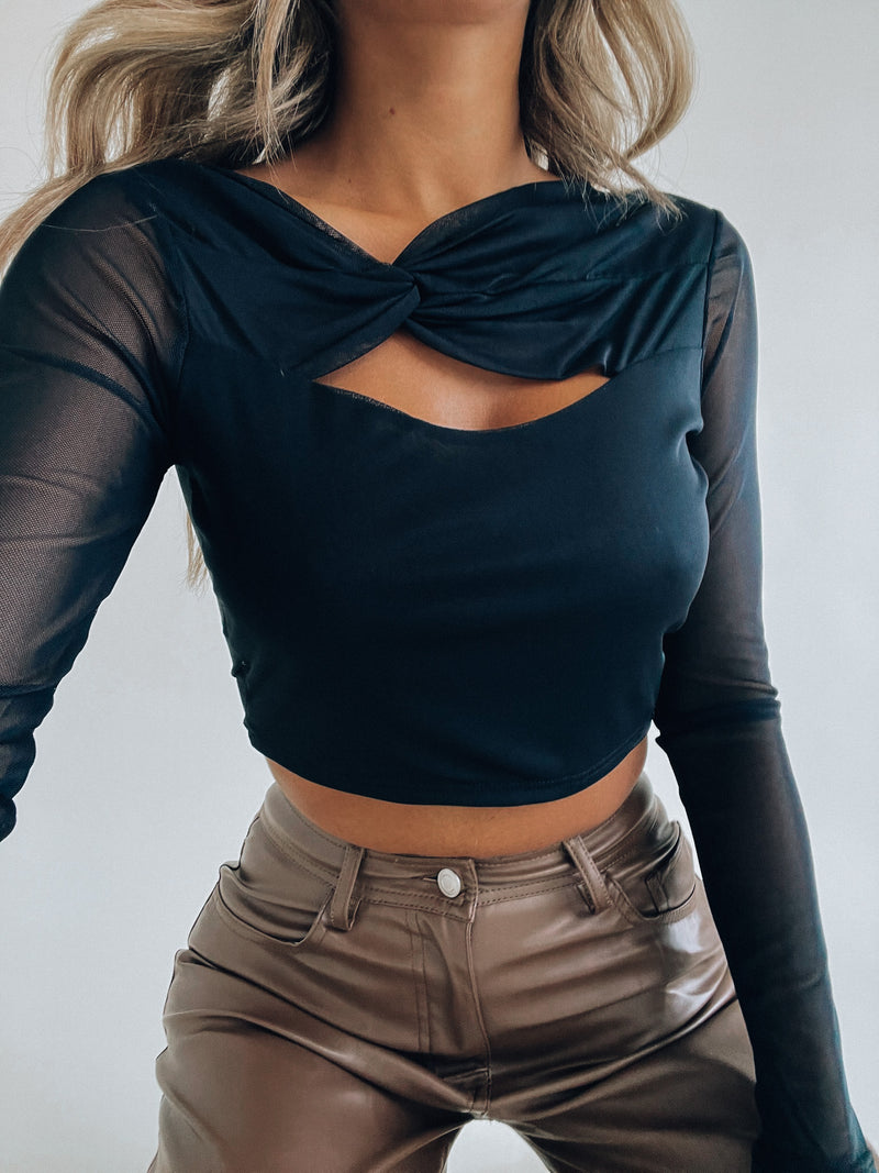 Eva Twist Front Top