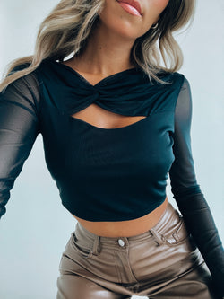 Eva Twist Front Top