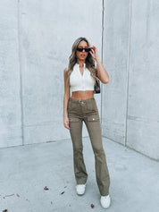 Karmen Flare Cargo Pant In Olive